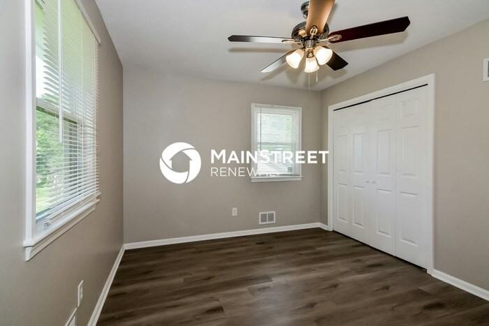 512 Hargis Ln - Photo 7 of 17