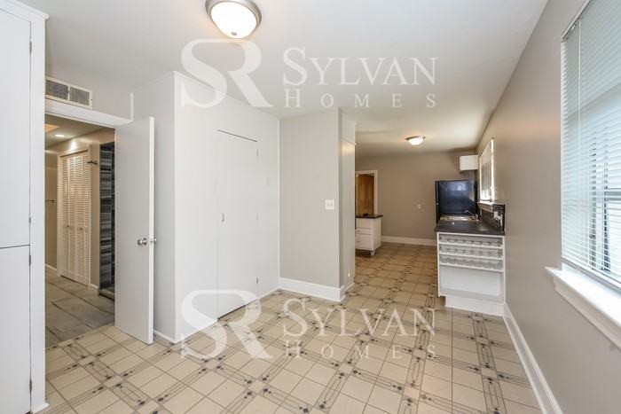 1201 S Beltline Blvd - Photo 6 of 15