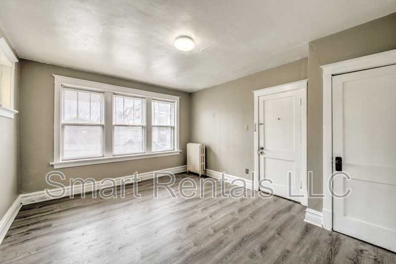 4056 S Grand Blvd - Photo 2 of 14
