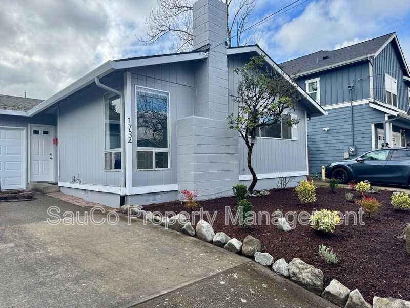 1734 Ne Bryant St - Photo 4 of 31