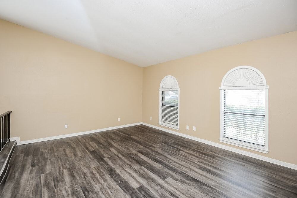 7609 Xavier Dr - Photo 3 of 25