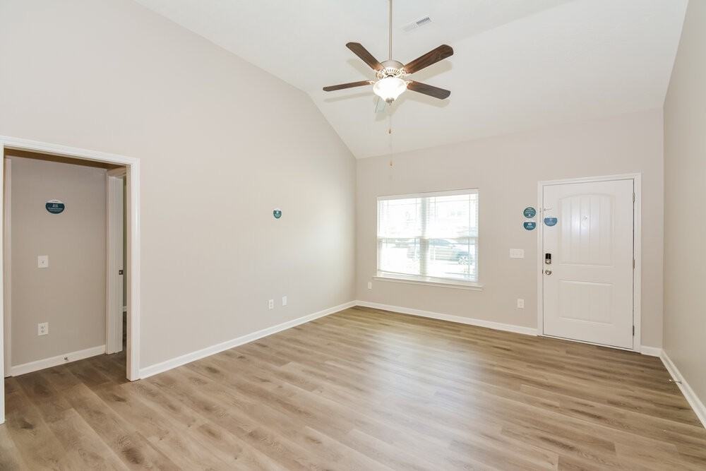 2784 Windwalker Ct - Photo 4 of 16