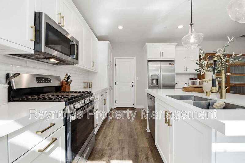 10517 Theseus Ct - Photo 7 of 29