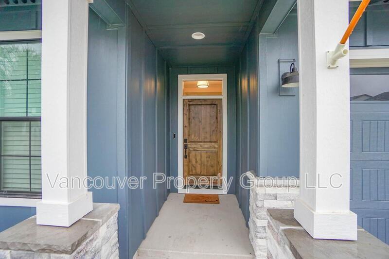 737 Se 38th St - Photo 2 of 34