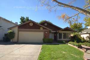 featured image of 1929 Oak Bluff Way