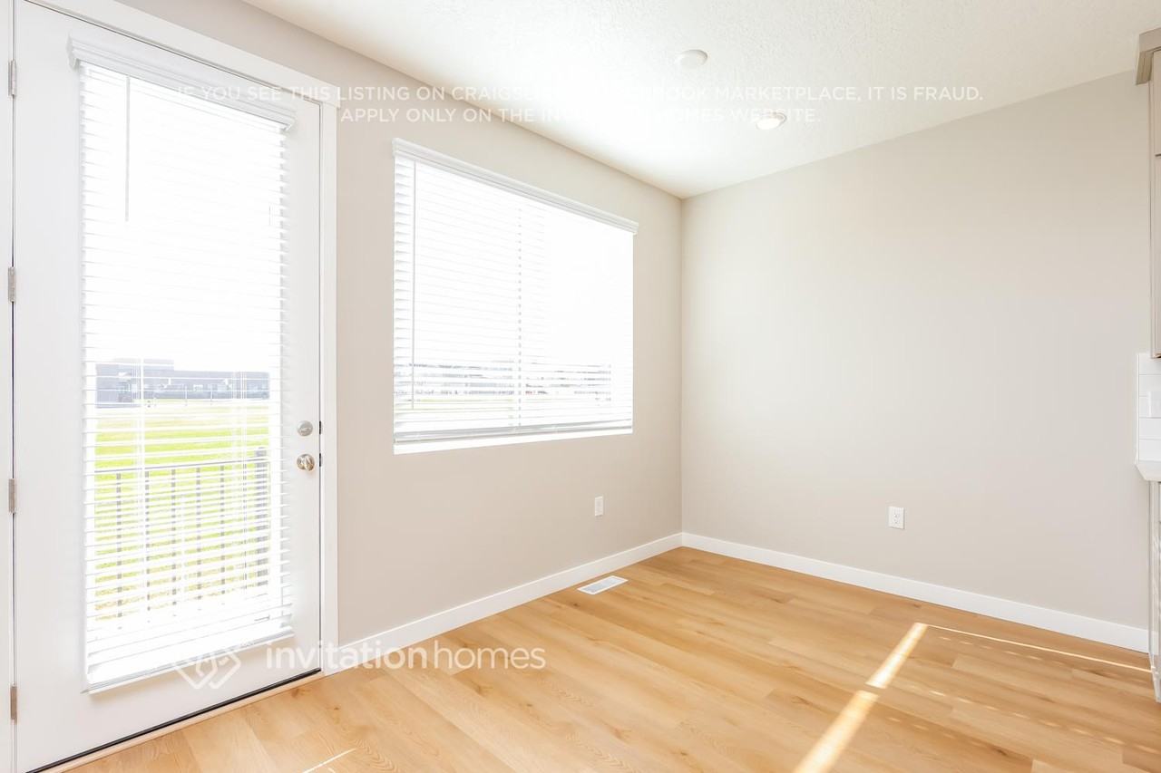 6064 W Lower Brook Ln - Photo 7 of 17