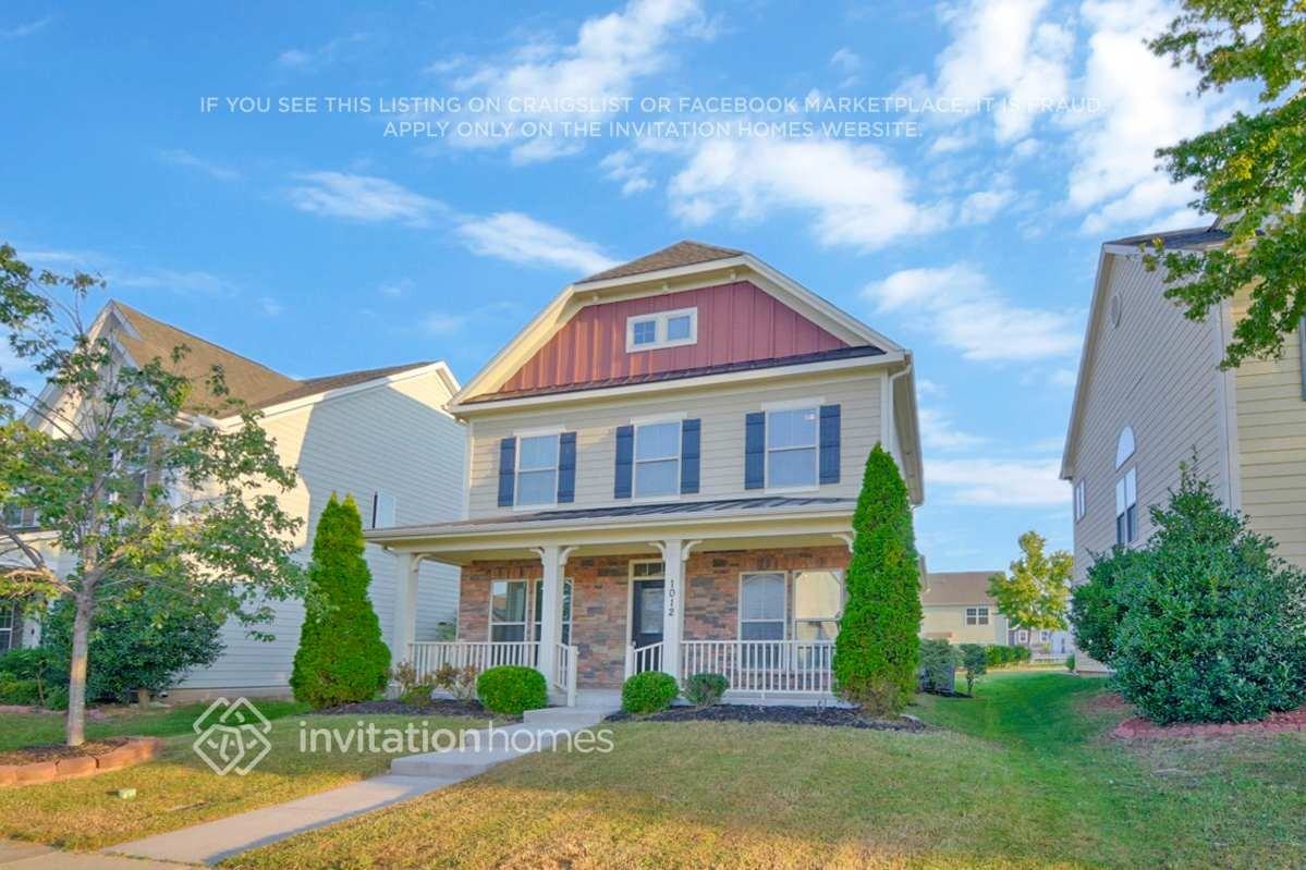 1012 Crinoline Ln - Photo 2 of 30