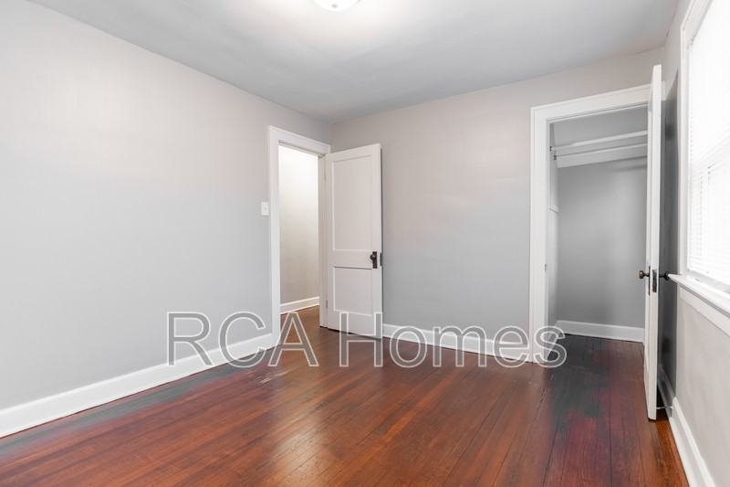 509 N Bradley Ave - Photo 3 of 9