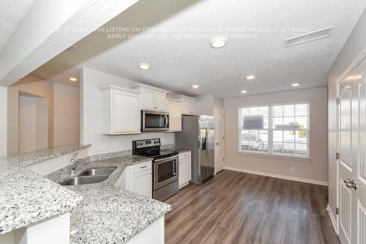 3537 Nightshade Dr - Photo 5 of 17