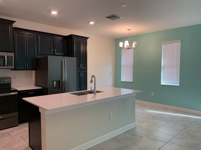 1353 Shinnecock Hills Dr - Photo 2 of 8