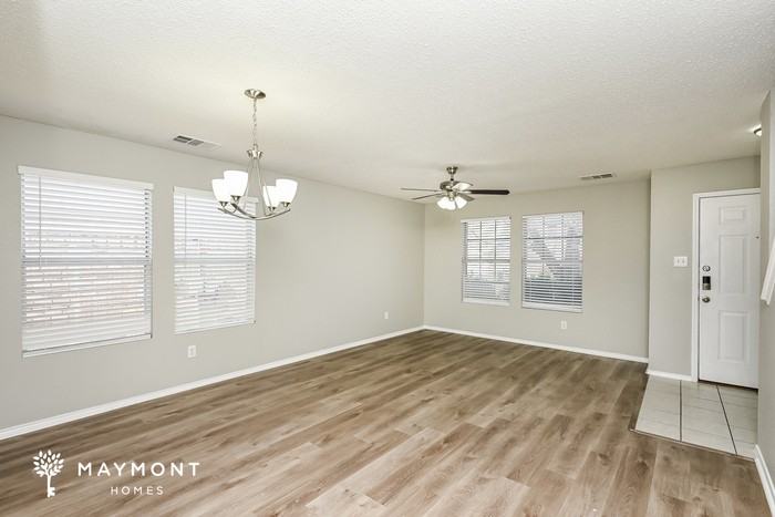 525 Linacre Dr - Photo 5 of 16