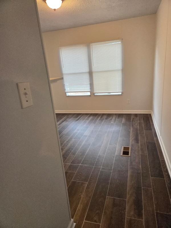 858 Lake Creek Rd - Photo 5 of 11