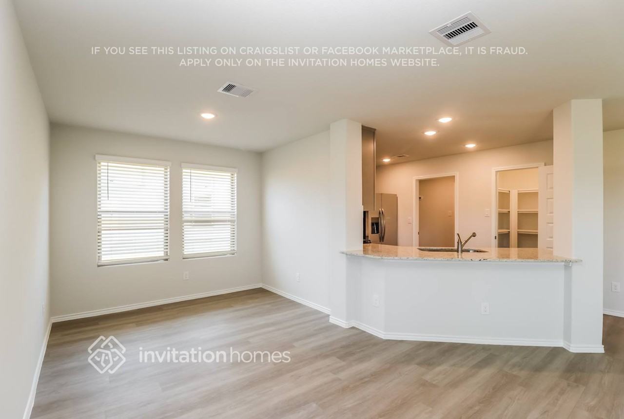 5735 Daphne Dr - Photo 5 of 22