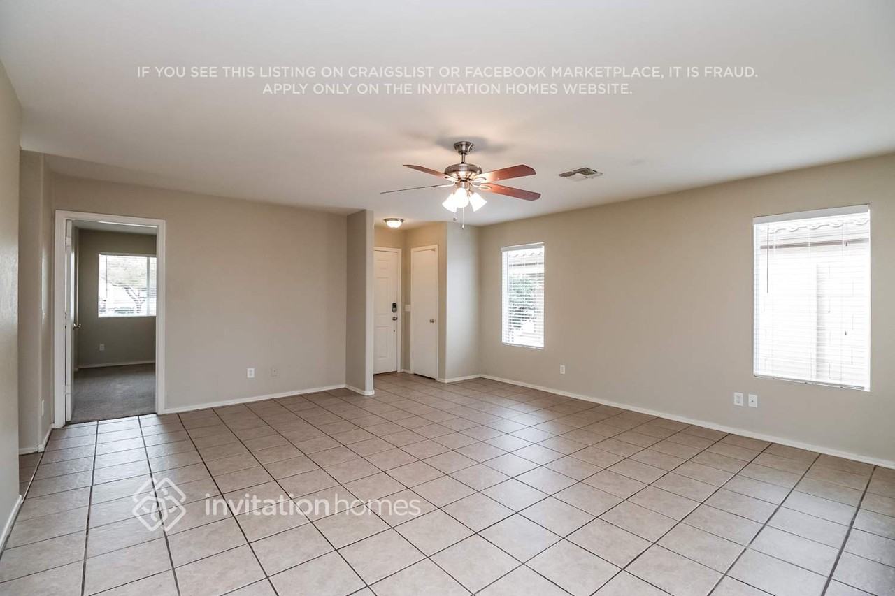 7226 W Hess Ave - Photo 2 of 18