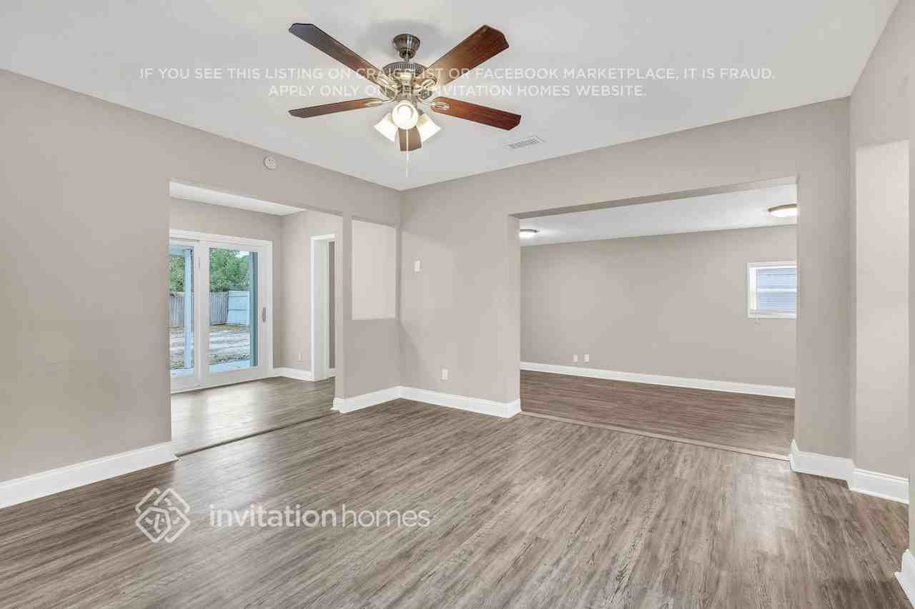 425 Hayton Ave - Photo 5 of 27