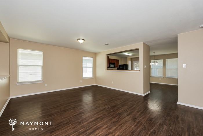 3110 Dusty Oak Dr - Photo 6 of 15