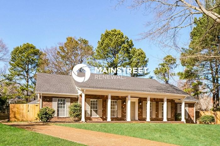 2947 Pangbourne Cv - Photo 2 of 19