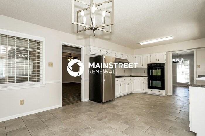 2947 Pangbourne Cv - Photo 7 of 19