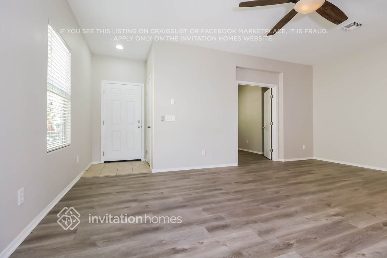 19167 W Monroe St - Photo 2 of 13