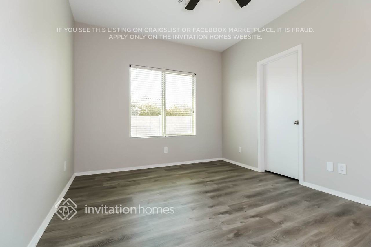 19167 W Monroe St - Photo 7 of 13