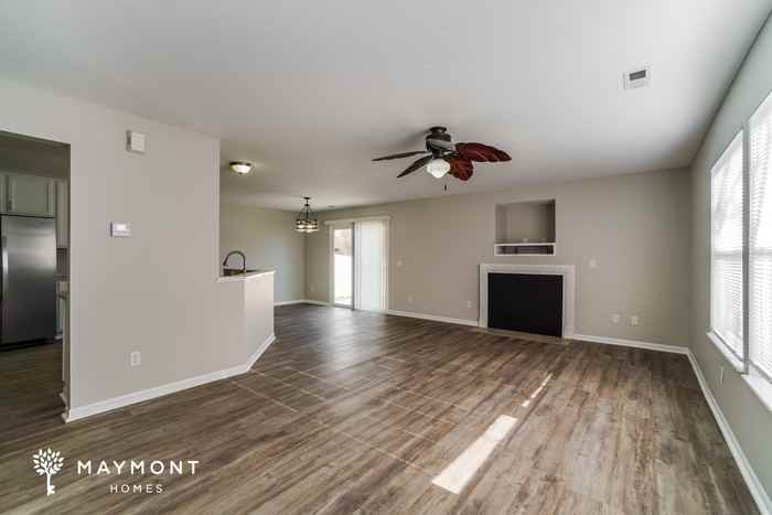 5080 Maple Valley Dr - Photo 4 of 12