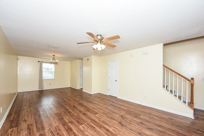 554 Buckhaven Way - Photo 2 of 10