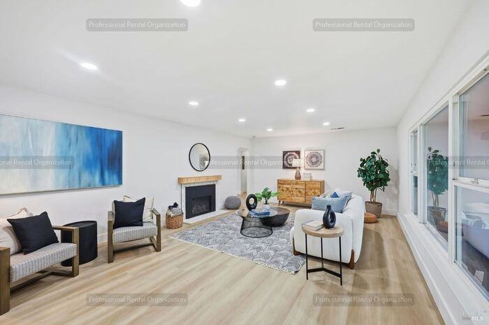 2132 Geary Dr - Photo 2 of 19