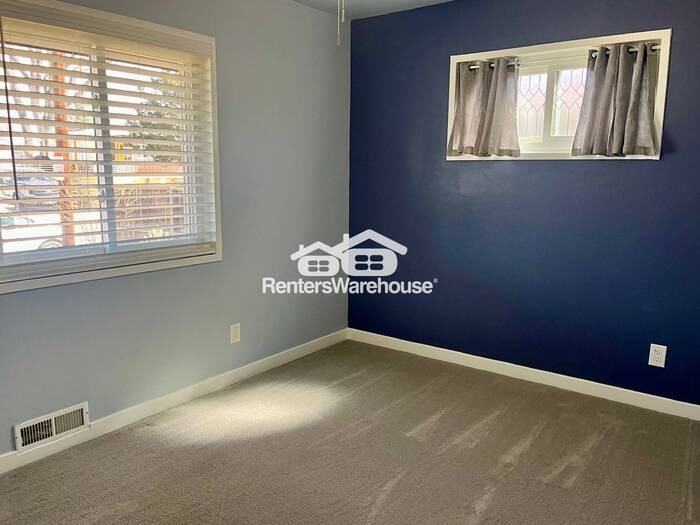 5650 Nebraska Way - Photo 5 of 12