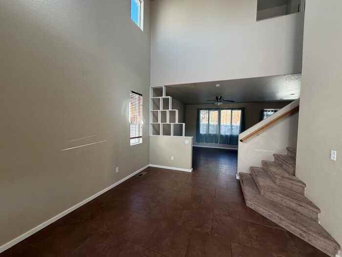 2340 Sapphire Ridge Way - Photo 7 of 19