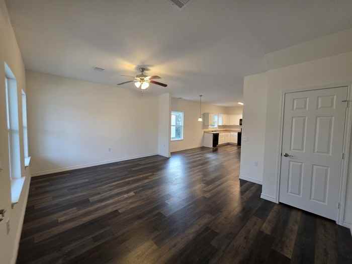 6114 Lacey Oak Dr - Photo 2 of 13