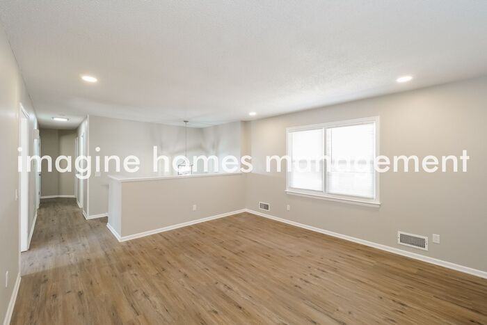 805 N Troost St - Photo 4 of 14