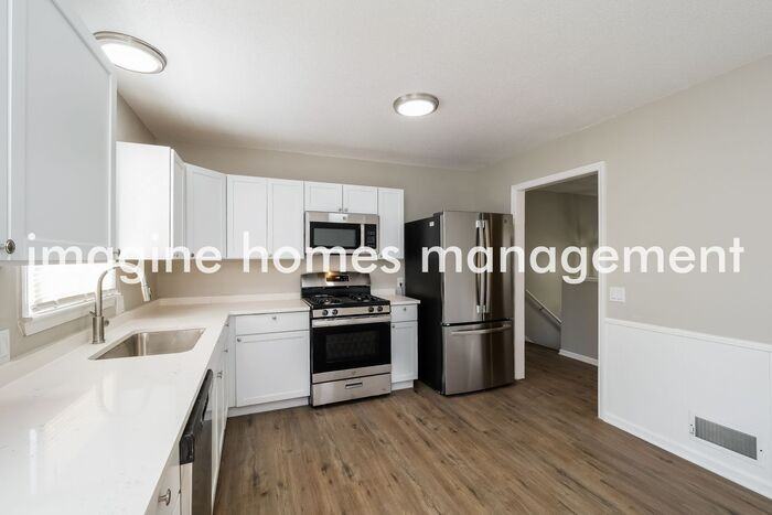 805 N Troost St - Photo 5 of 14