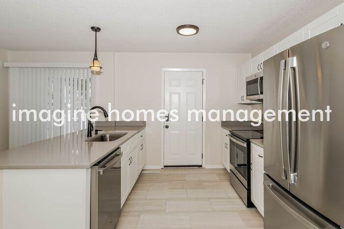 14918 Delft Ave W - Photo 7 of 18