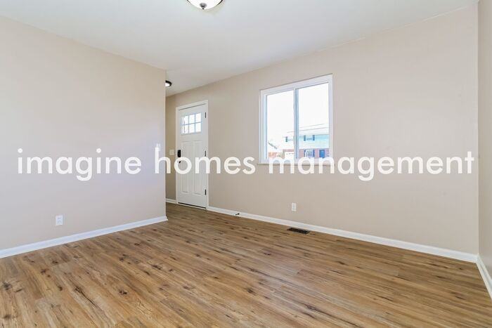 11670 Hanover Rd - Photo 3 of 15