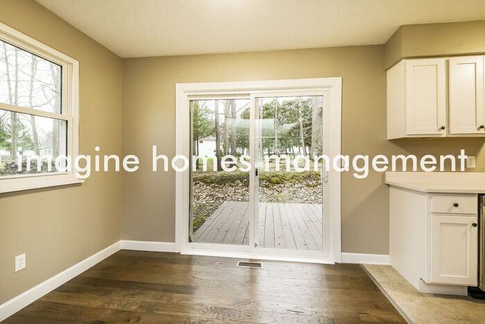 1208 Briardale Ct - Photo 5 of 19