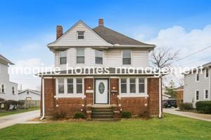 featured image of 2100 Warren Rd