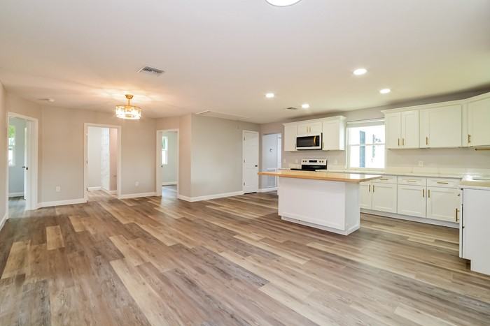 37420 New York Ave - Photo 5 of 14