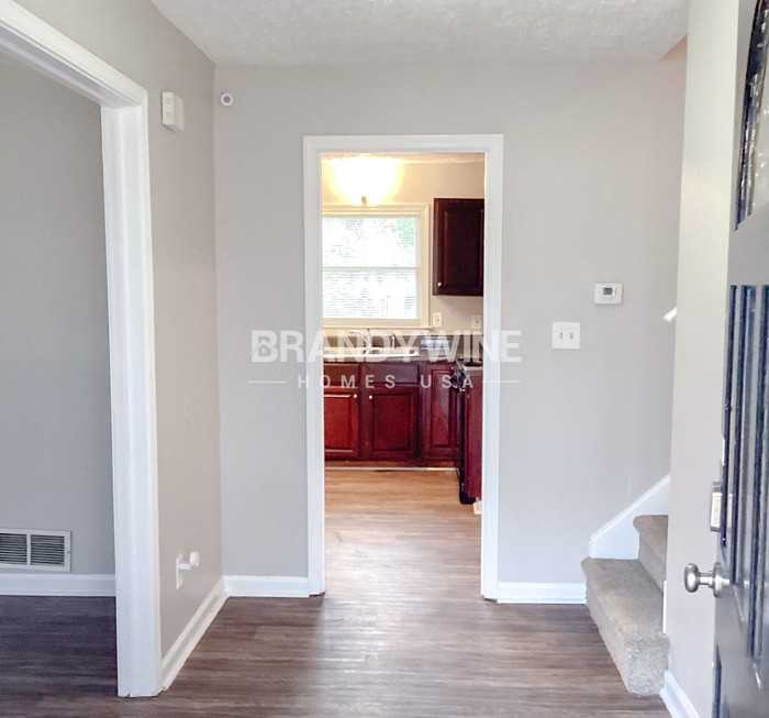 1481 Smokehouse Ln - Photo 3 of 30