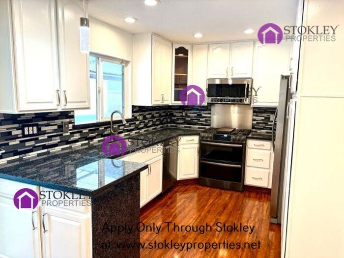 822 Reef Point Dr - Photo 7 of 44