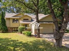 featured image of 6520 Lucia Ln Ne