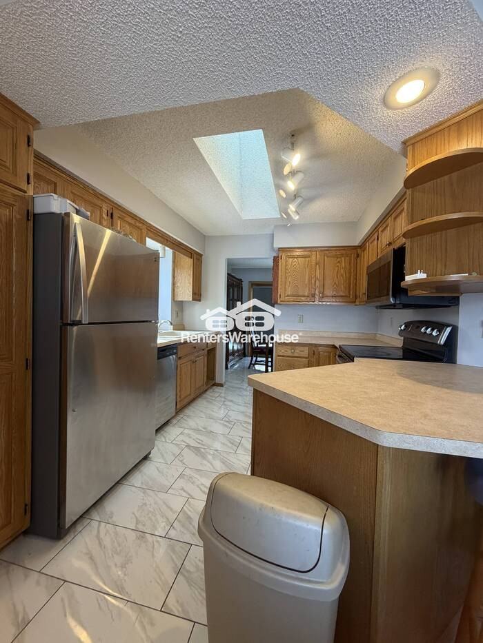 6520 Lucia Ln Ne - Photo 4 of 23