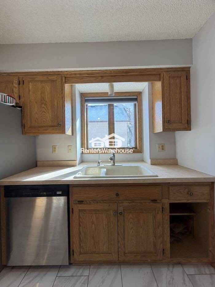 6520 Lucia Ln Ne - Photo 5 of 23