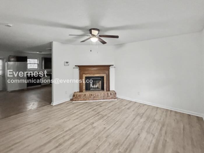 426 Buckingham Cir - Photo 5 of 19