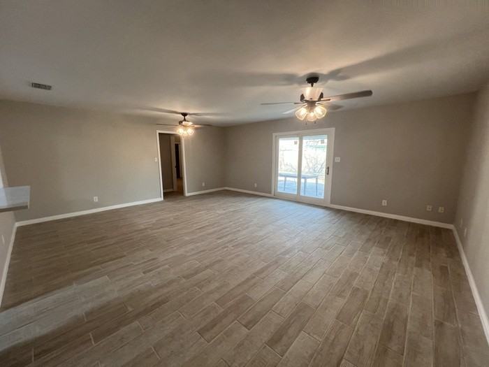 1110 Falcon Dr - Photo 5 of 22