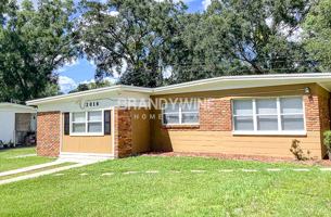 featured image of 2016 E Crenshaw St