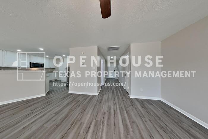 7734 Pasture Bend Ln - Photo 5 of 20