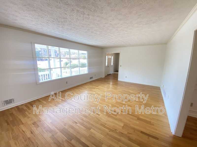 320 Six Branches Ct - Photo 2 of 22