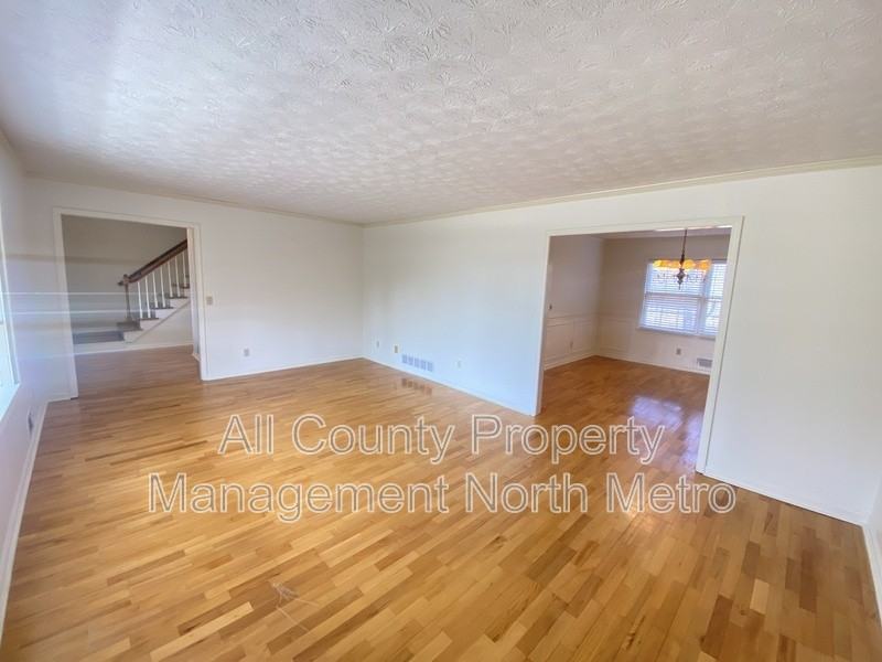 320 Six Branches Ct - Photo 3 of 22