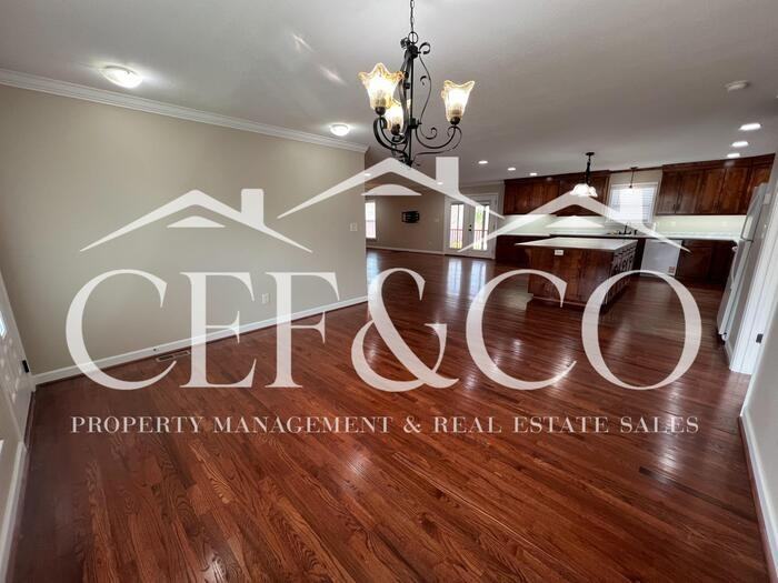 1272 Gossett Rd - Photo 5 of 33