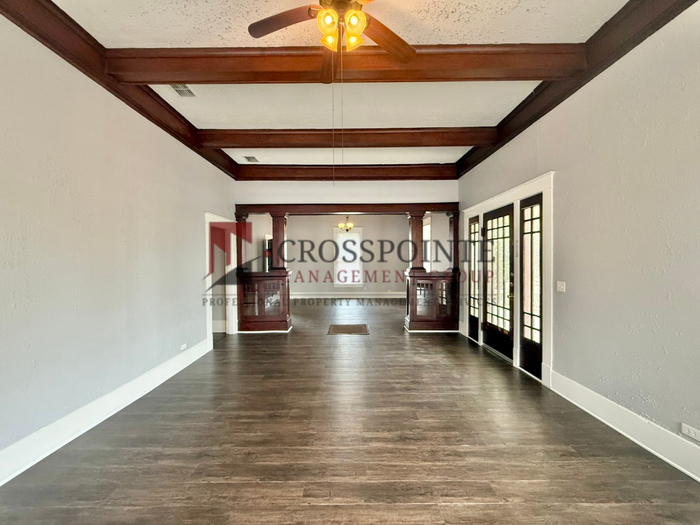 622 W Dobbs St - Photo 4 of 27